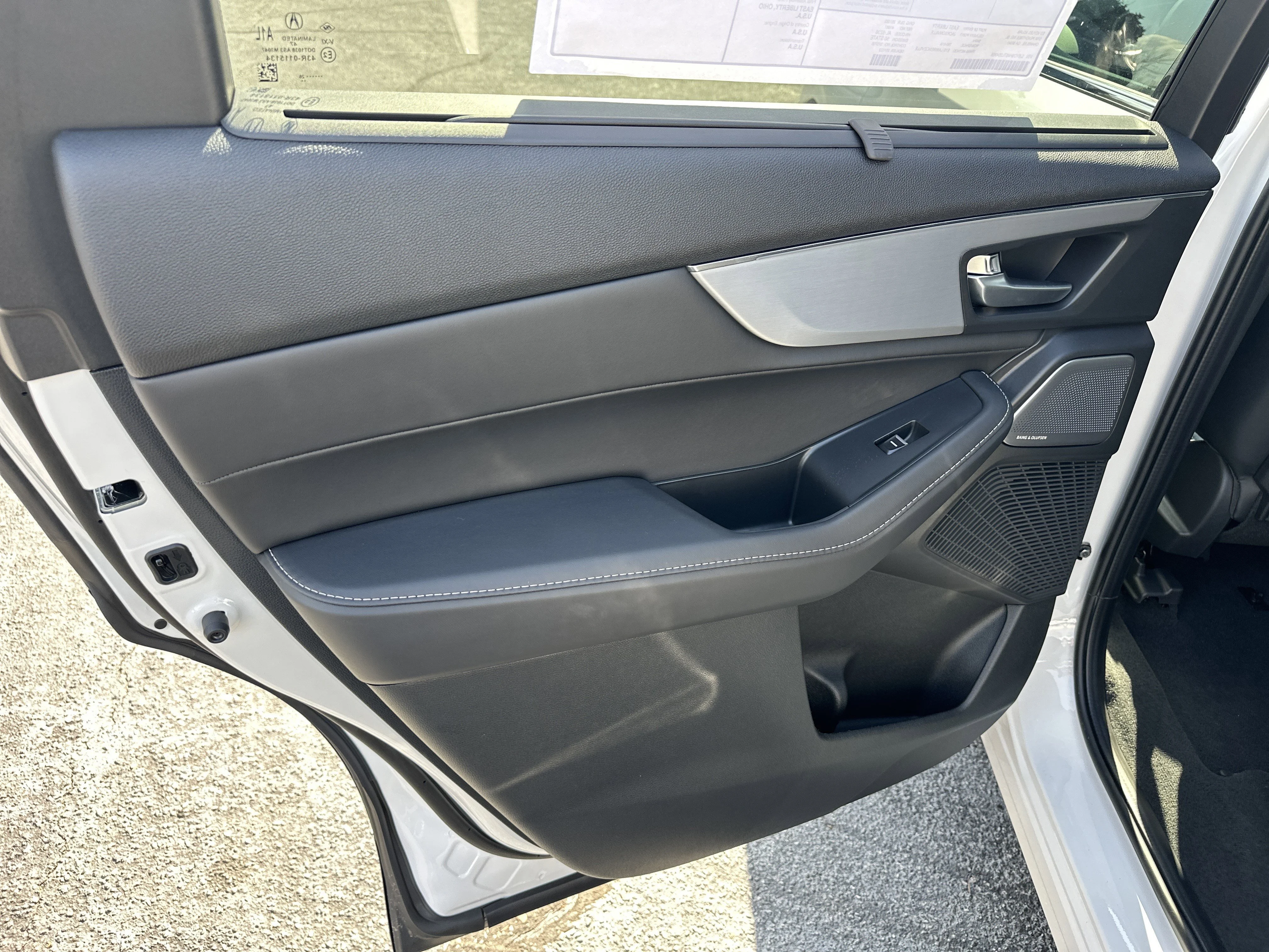 New 2026 Platinum White Pearl Acura w/Technology Package image 14