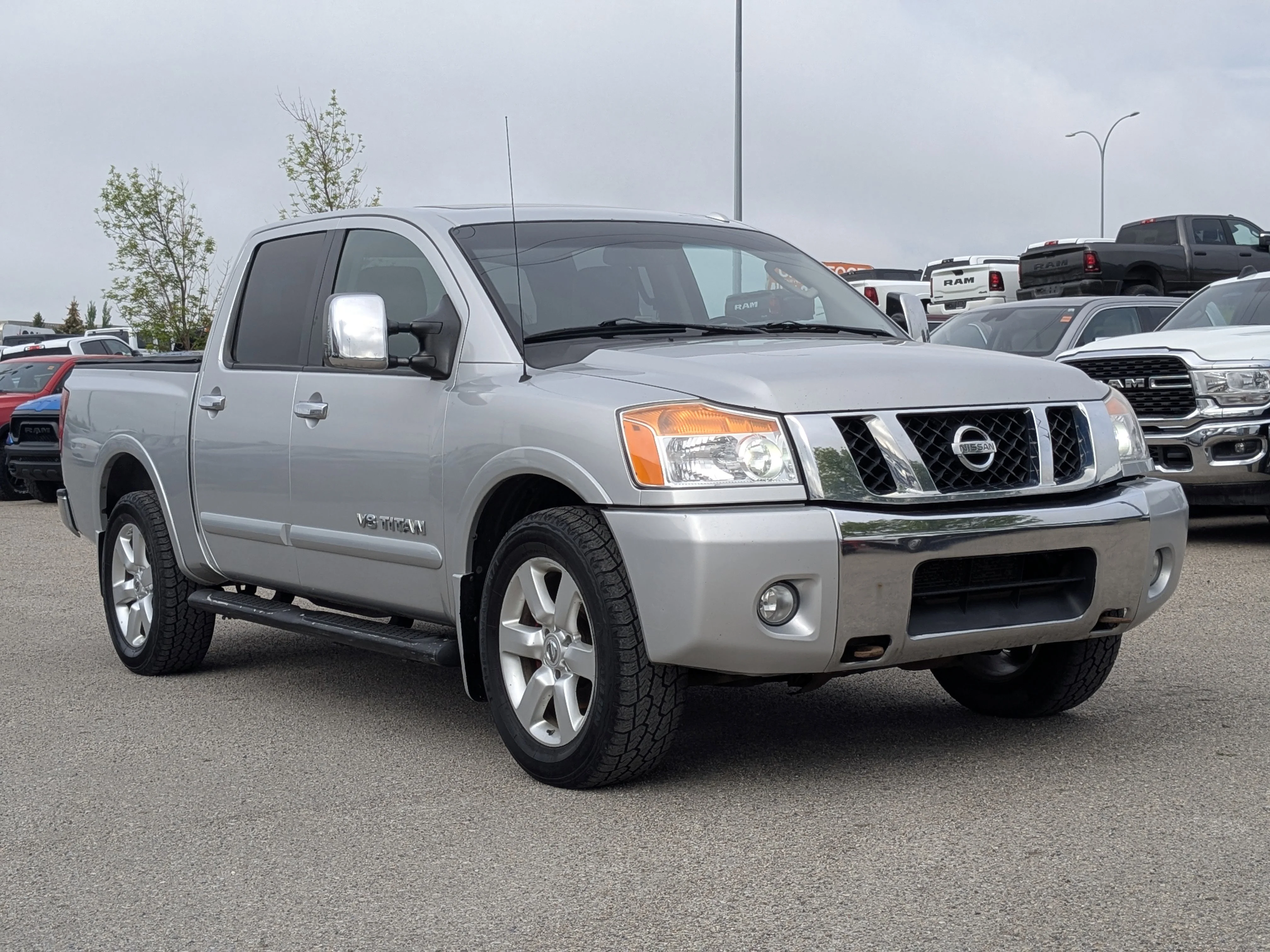 Used 2010 Silver Nissan XE image 2