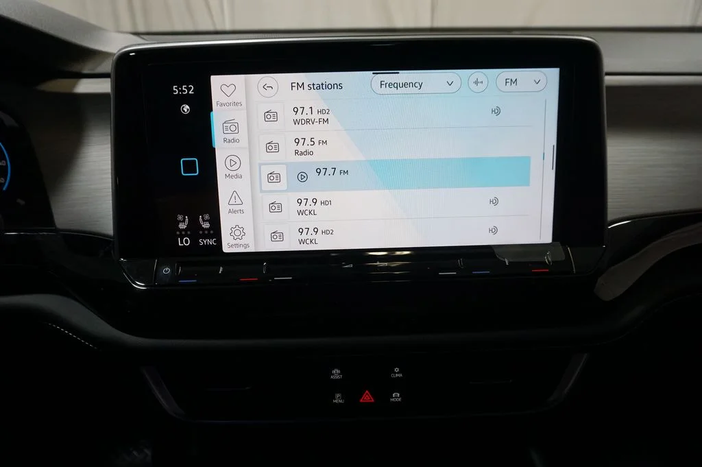 New 2026  Volkswagen 2.0T SE w/Technology image 15
