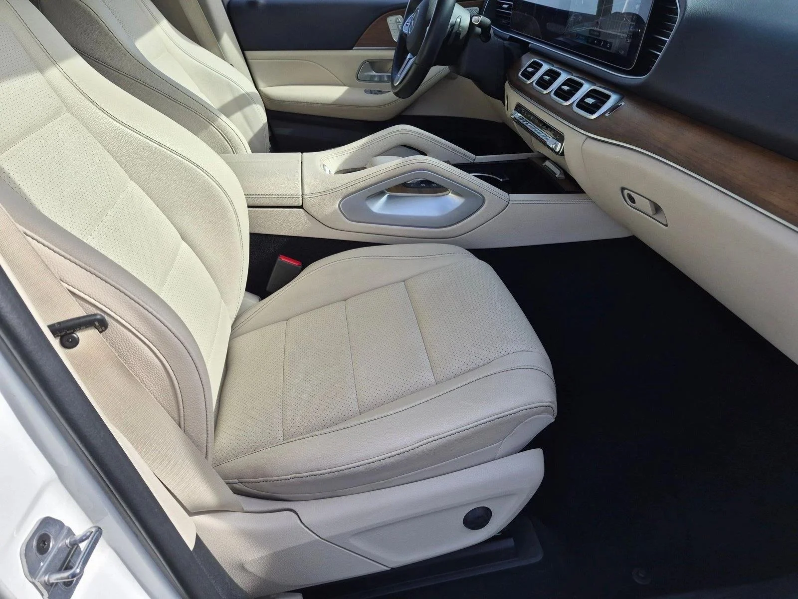 Used 2022 Polar White Mercedes-Benz GLE 350 image 17
