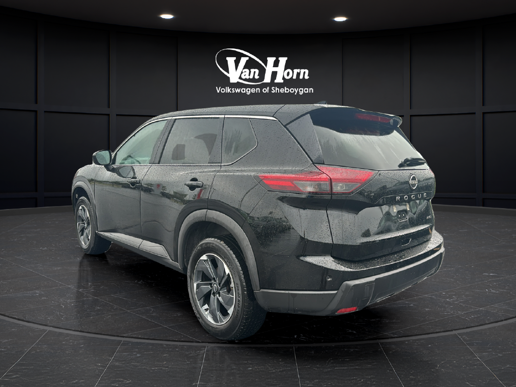 Used 2025 Super Black Nissan SV image 5