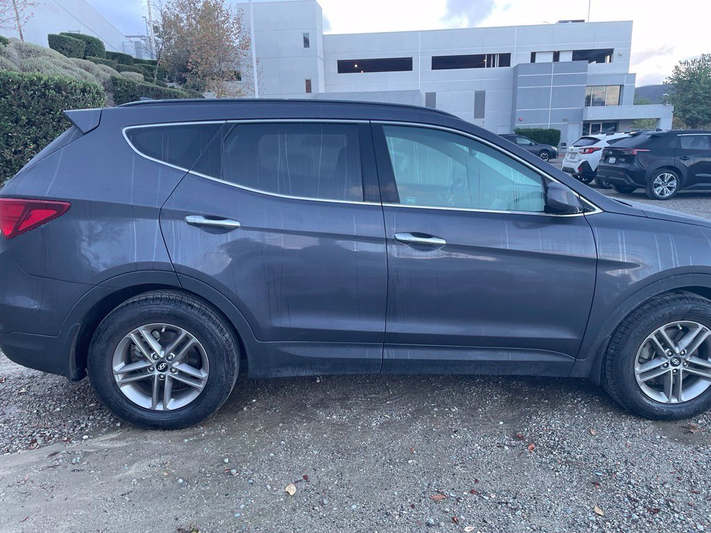 Used 2017 Platinum Graphite Hyundai 2.4 Base image 9