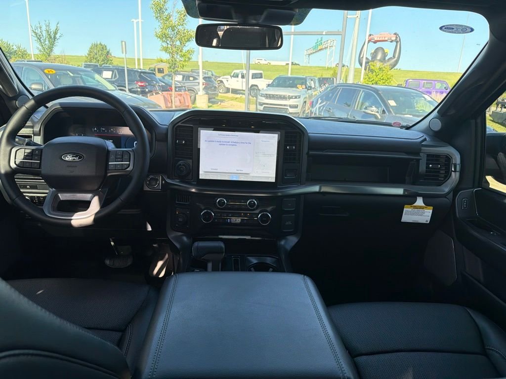 Used 2025 Gray Ford Lariat image 13
