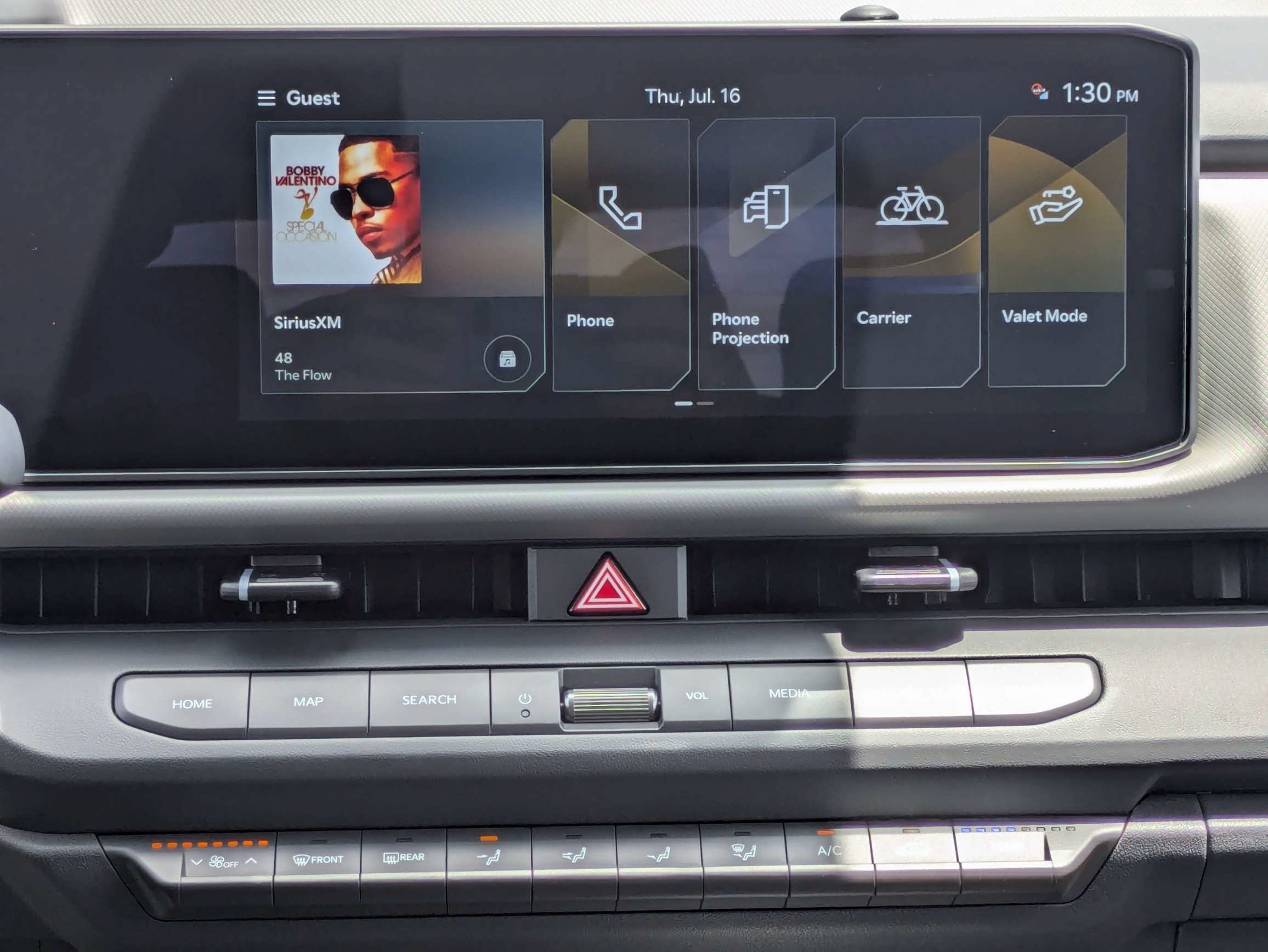 New 2027 Ivory Silver Kia LX image 19