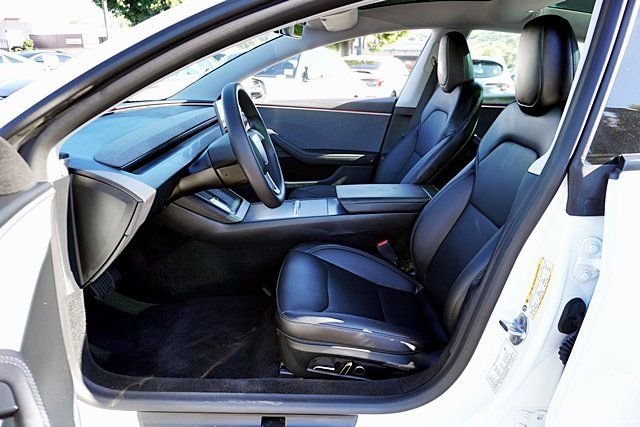 Used 2025  Tesla Long Range image 12