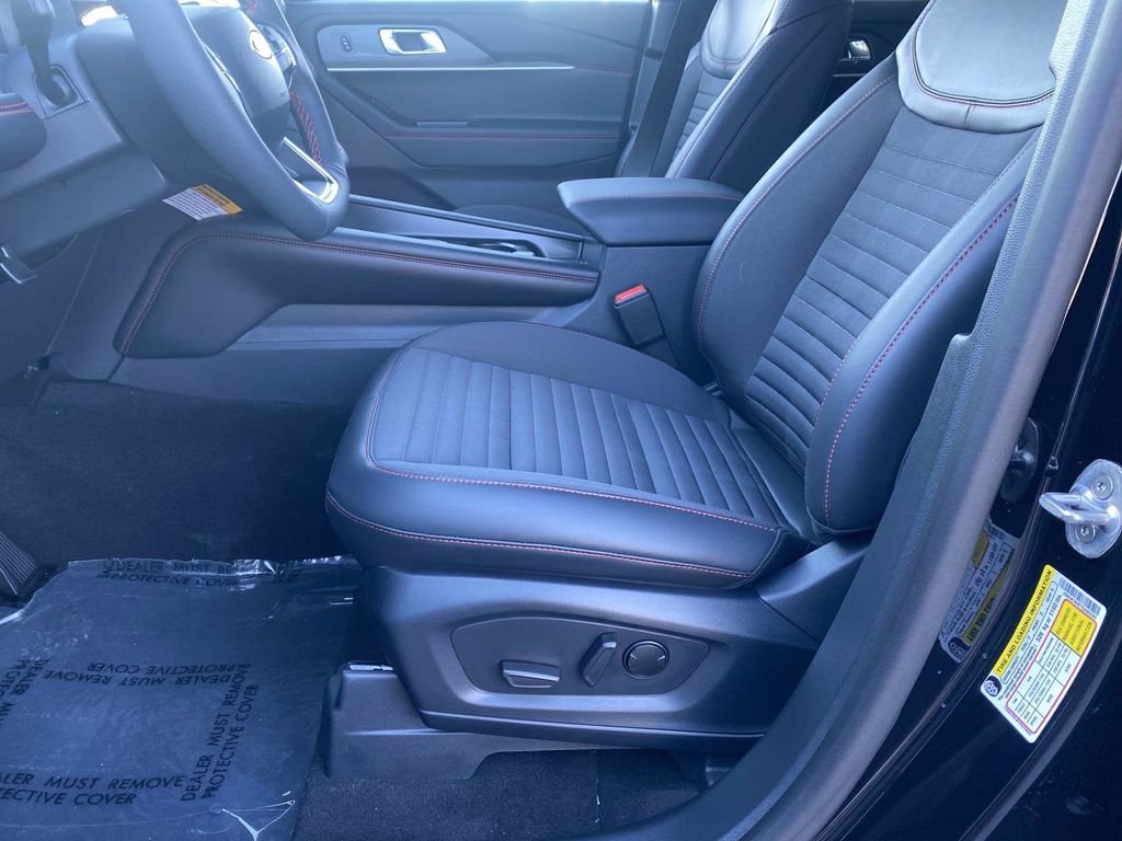 New 2026 Agate Black Metallic Ford ST-Line image 12