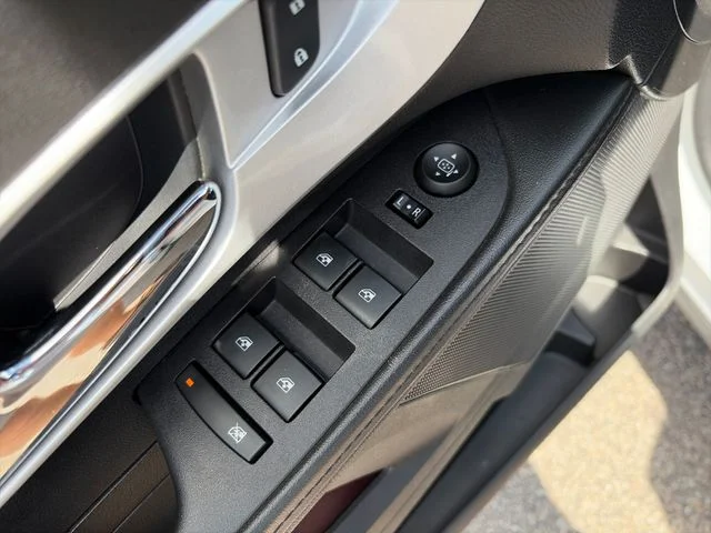 Used 2016 Summit White Chevrolet LT image 17