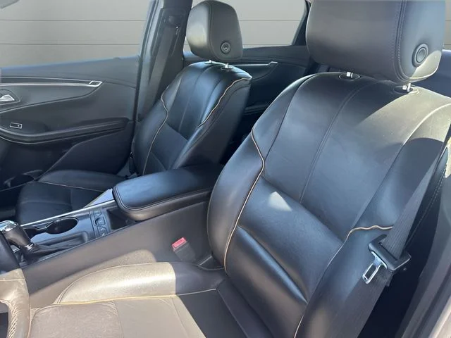 Used 2019 Black Chevrolet Premier image 19
