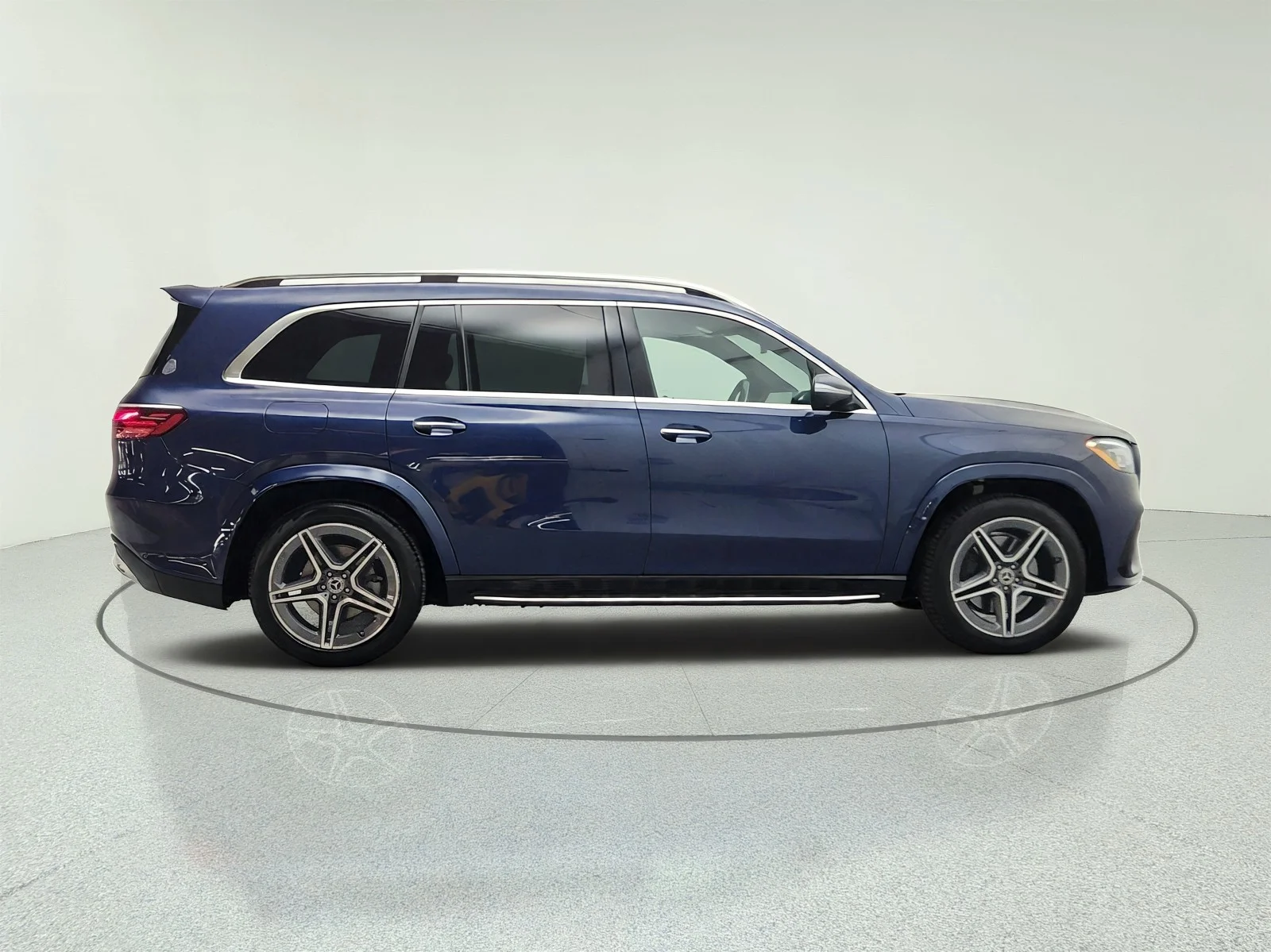 Used 2024 Twilight Blue Metallic Mercedes-Benz GLS 450 4MATIC® SUV image 4