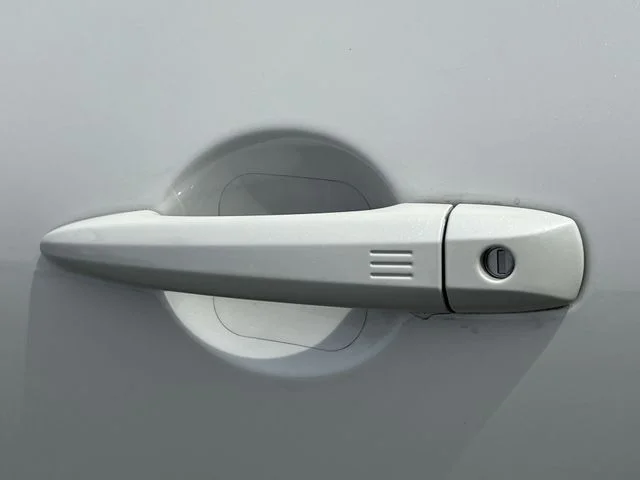 Used 2024 White Nissan Platinum image 47