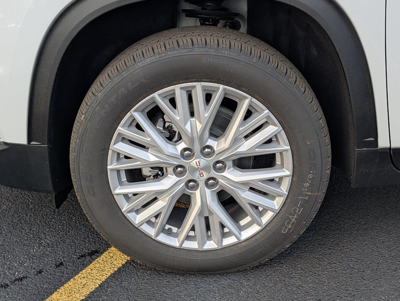 New 2027 Summit White GMC Elevation image 10