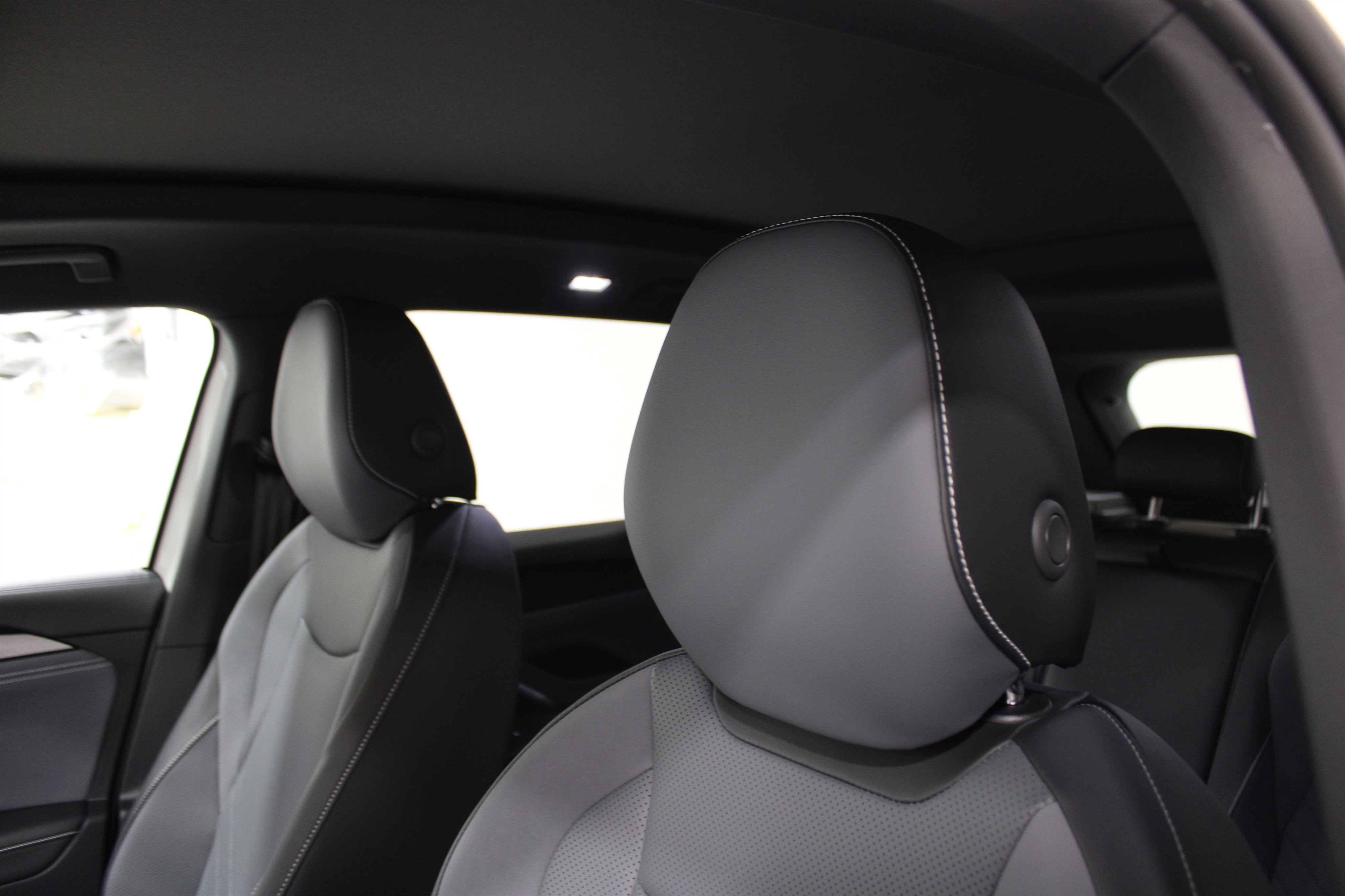 New 2026 Opal White Pearl Volkswagen SE R-Line Black image 5