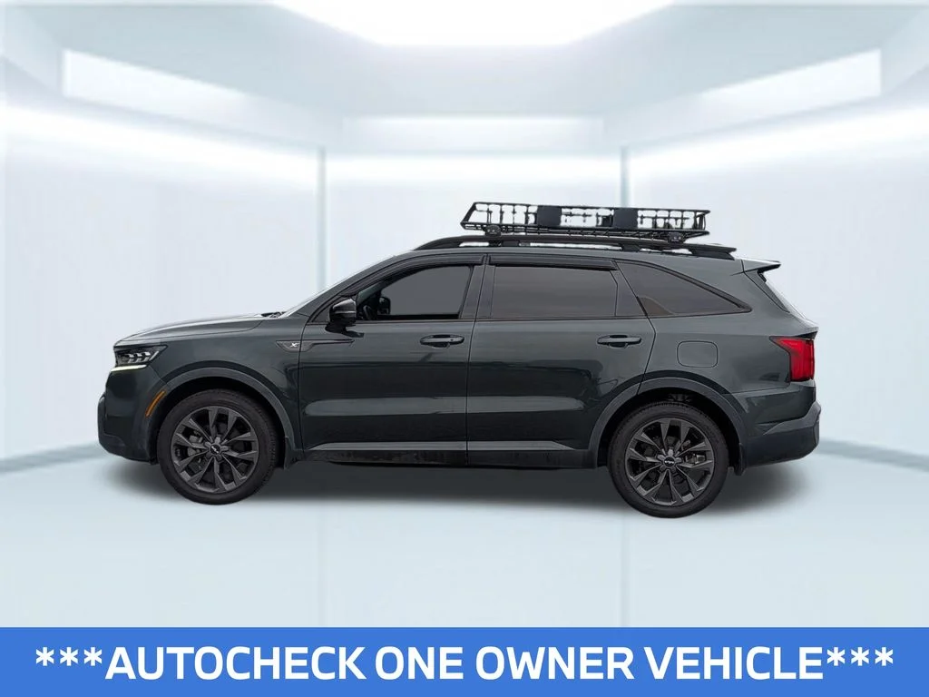 Used 2023 Green Kia X-Line SX Prestige image 2
