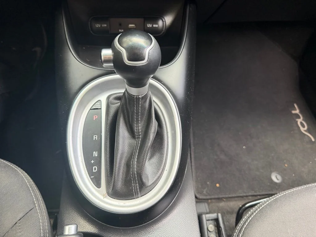 Used 2017 Shadow Black Kia Plus image 23