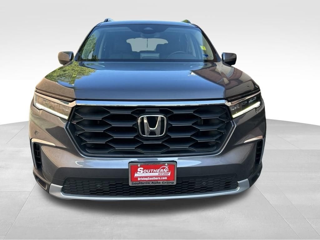 Used 2025 White Honda EX-L image 8