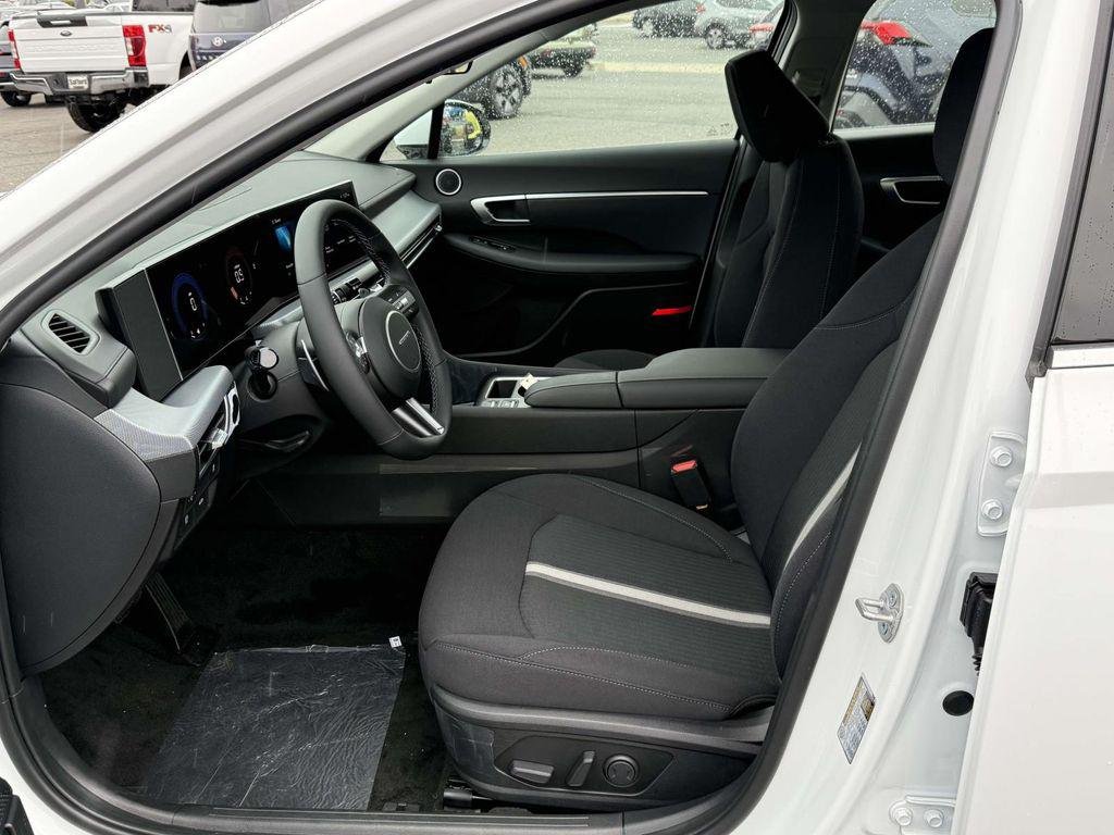 New 2026 White Hyundai SEL Sport image 13