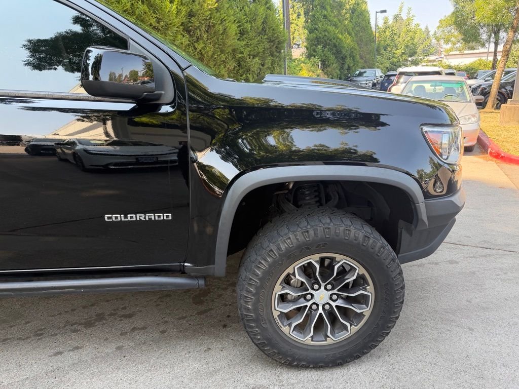 Used 2018 Graphite Metallic Chevrolet ZR2 image 3