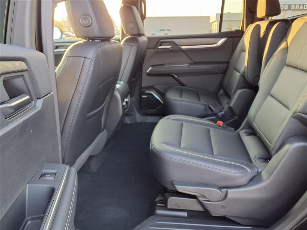2026 GMC Acadia Elevation - Photo 4