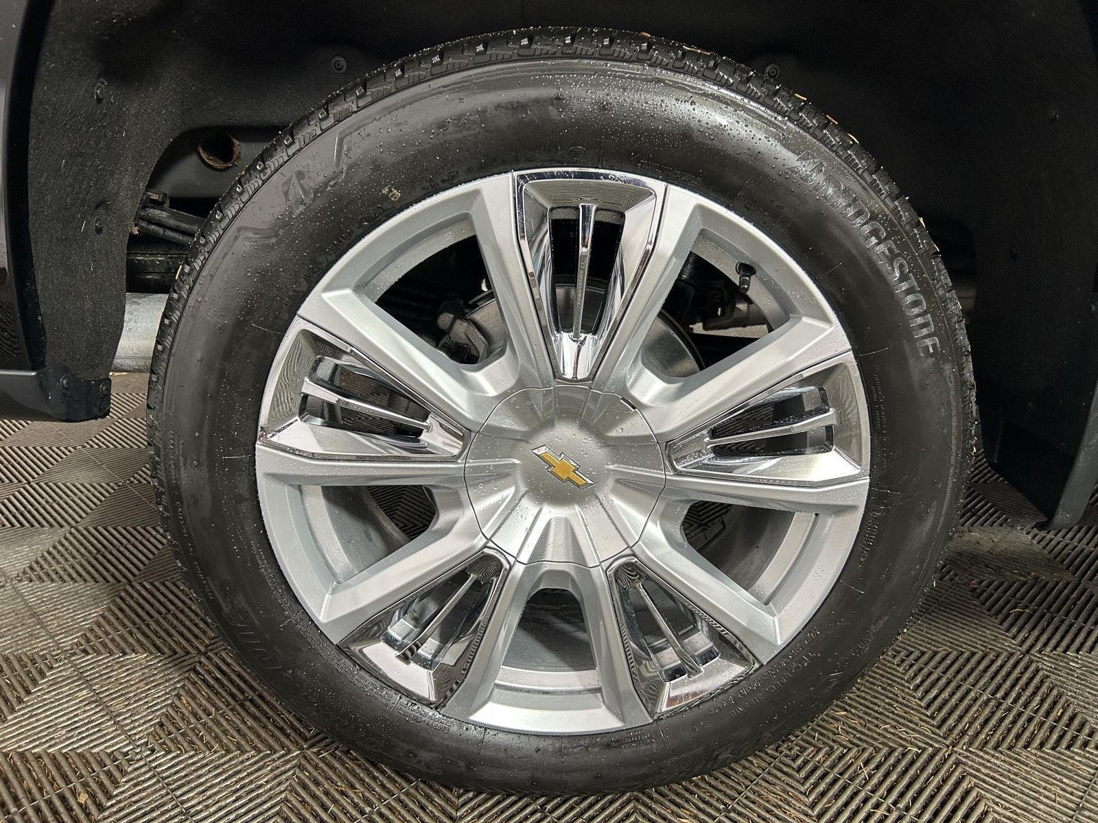 Used 2023 Black Chevrolet High Country image 2