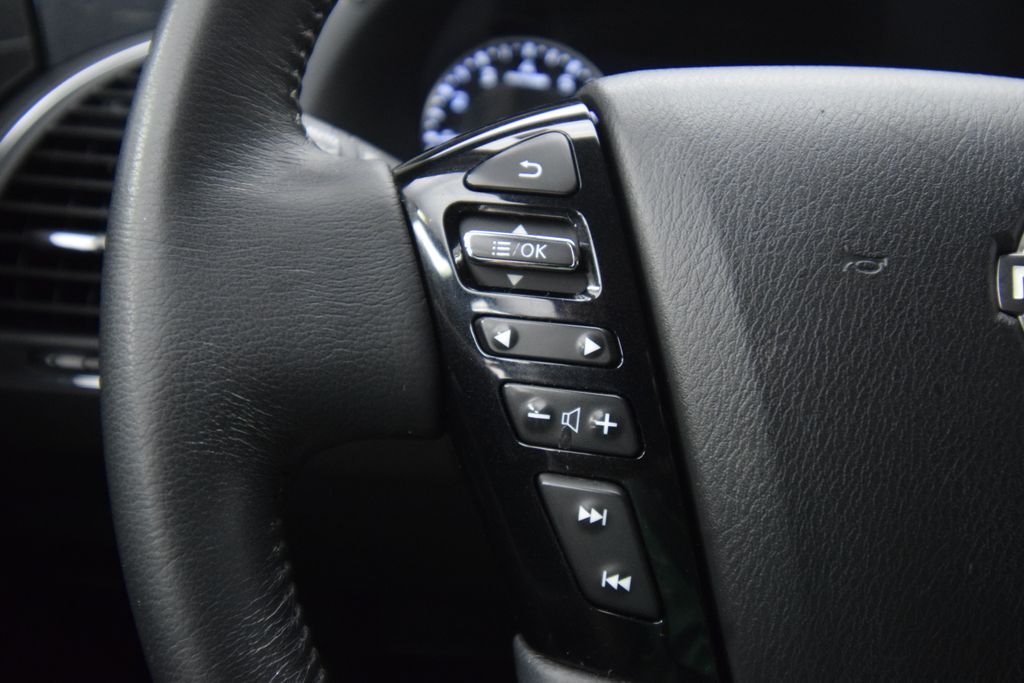 Used 2023 Gray Nissan SV image 32