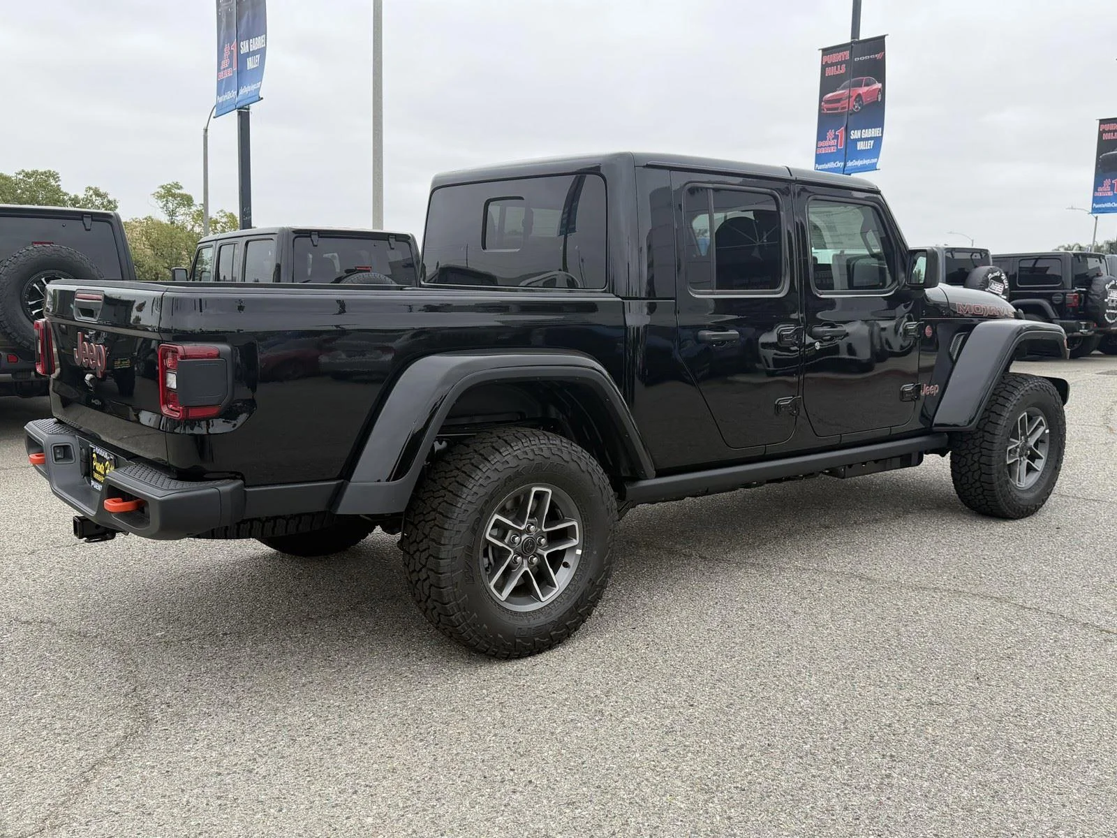 New 2026 Black Clear-Coat Exterior Paint Jeep Mojave image 6