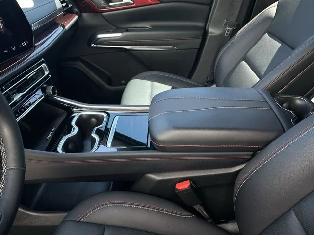 2025 Chevrolet Traverse Z71 - Photo 20