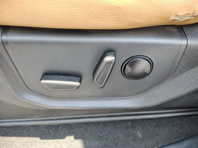 Used 2022 White Ford Lariat image 15
