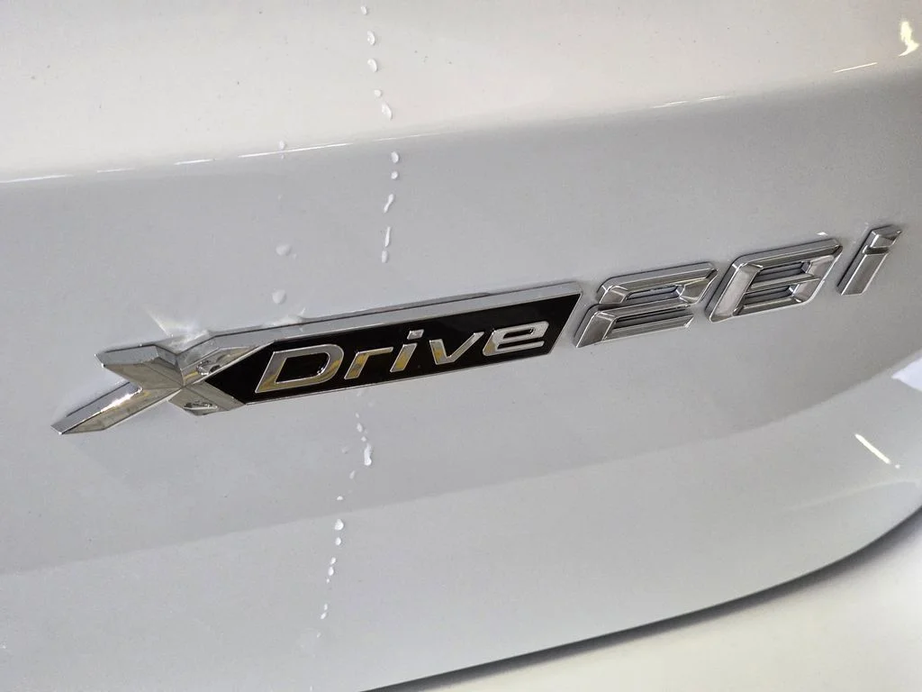 Used 2026 White BMW xDrive28i image 7
