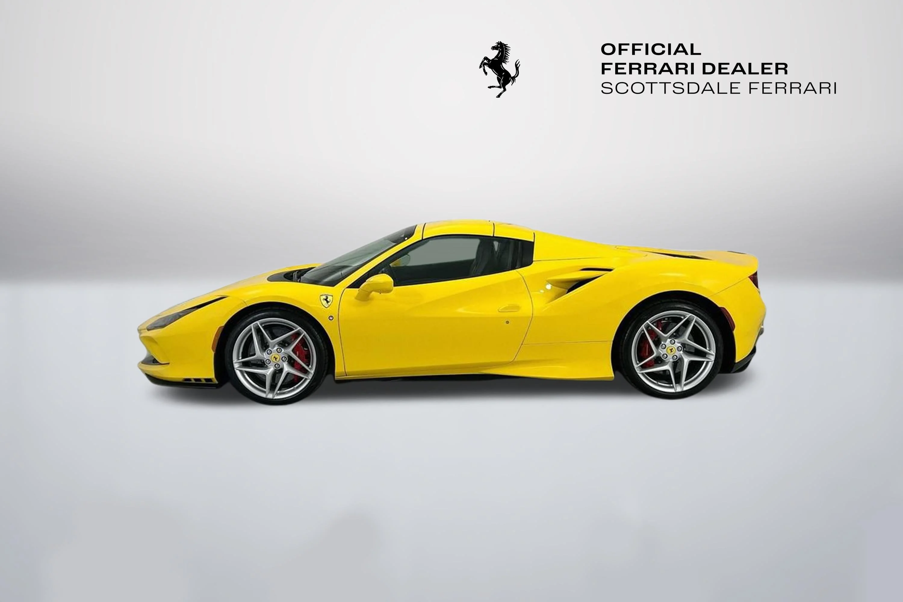 Used 2022 Giallo Modena Ferrari  image 16