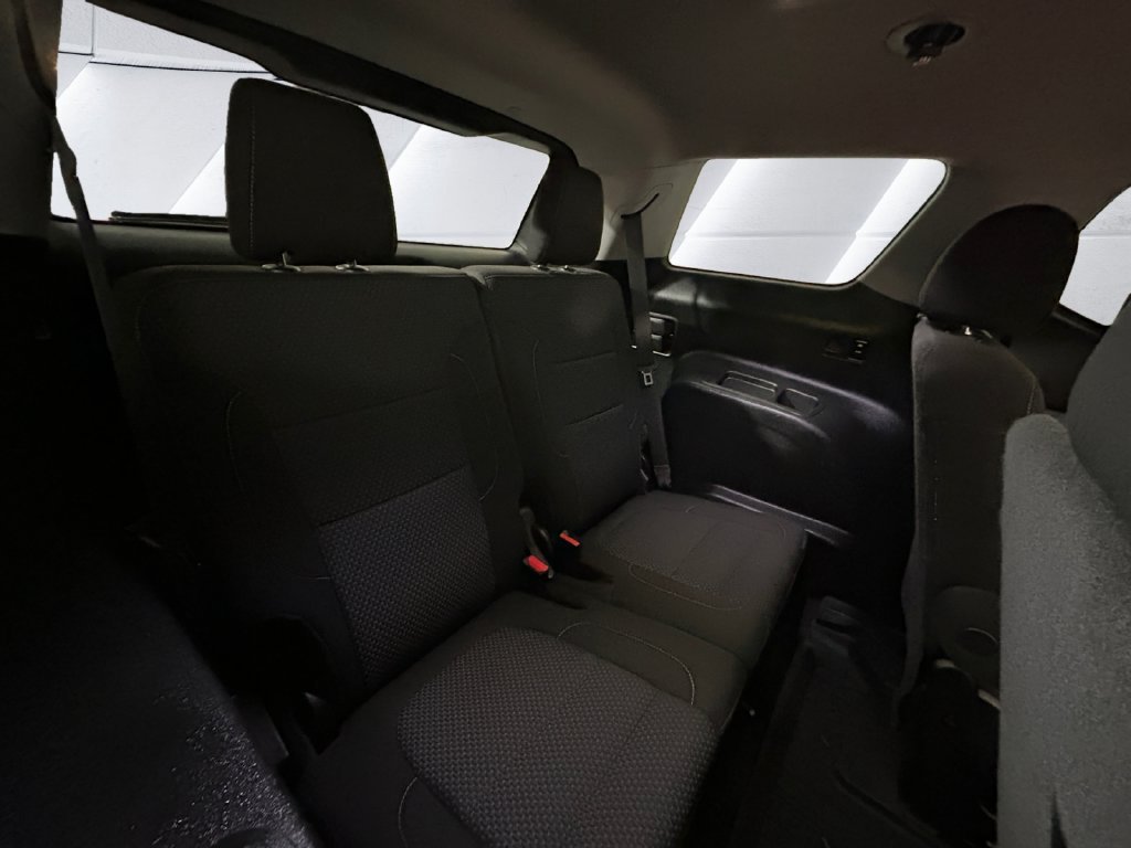 2023 GMC Acadia SLE - Photo 16