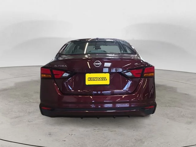 Used 2025  Nissan 2.5 SV image 6