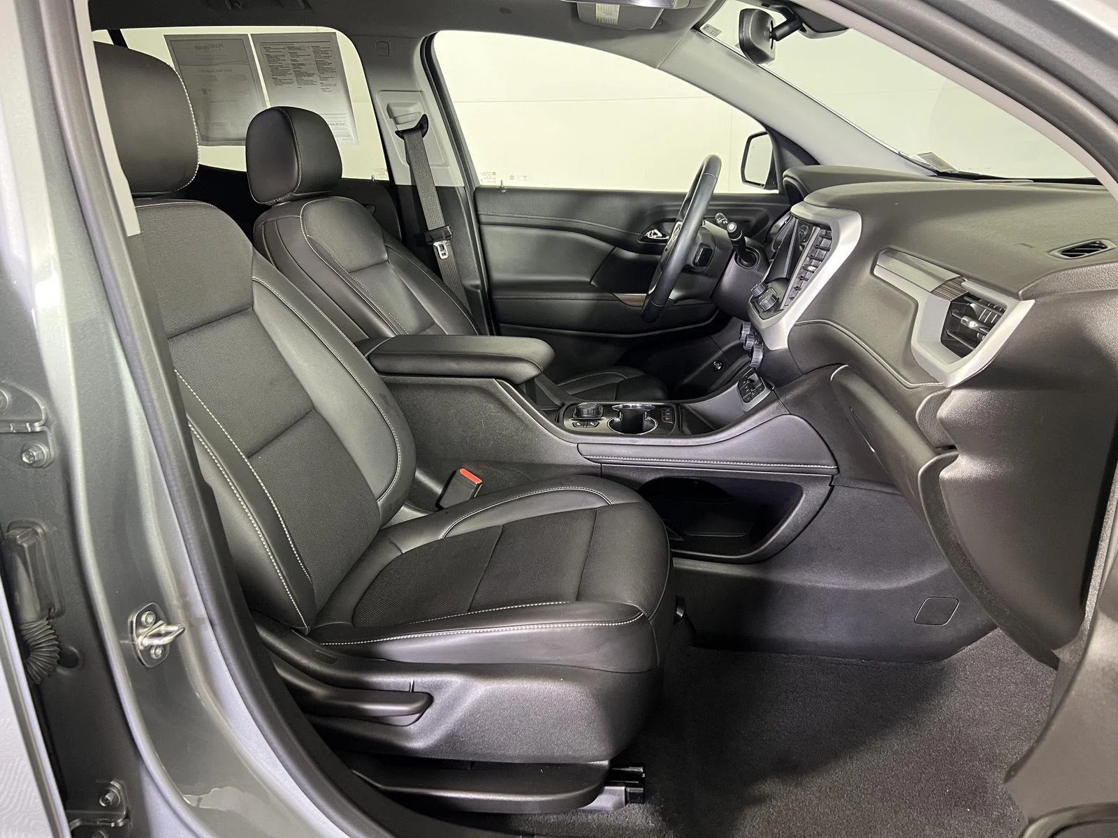Used 2023 STERLING METALLIC GMC SLT image 50