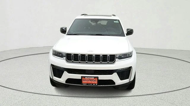 New 2026 Bright White Clear-Coat Exterior Paint Jeep Limited image 2