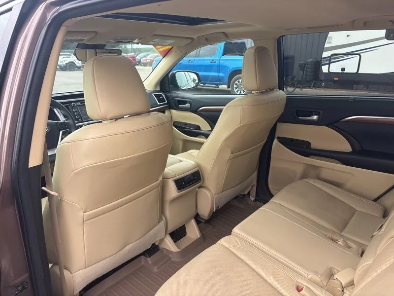 Used 2017 Brown Toyota Limited image 17
