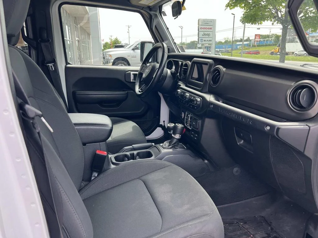 Used 2021 White Jeep Unlimited Willys image 12