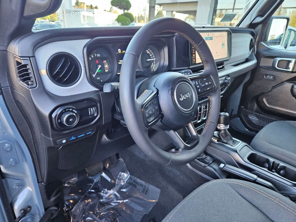 Used 2024 Anvil Clear Coat Jeep Sport S 4xe image 19