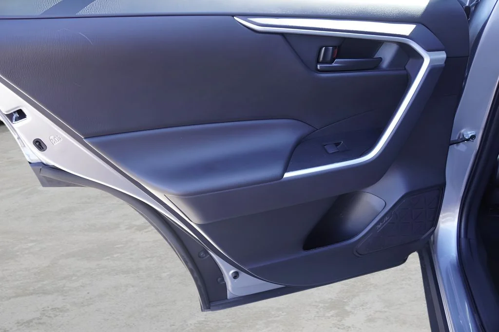 Used 2025 Silver Sky Metallic Toyota LE image 9