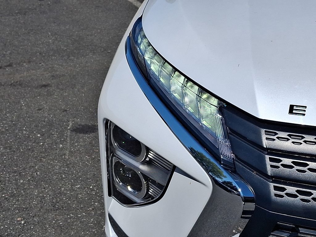 New 2026 White Mitsubishi SE image 6