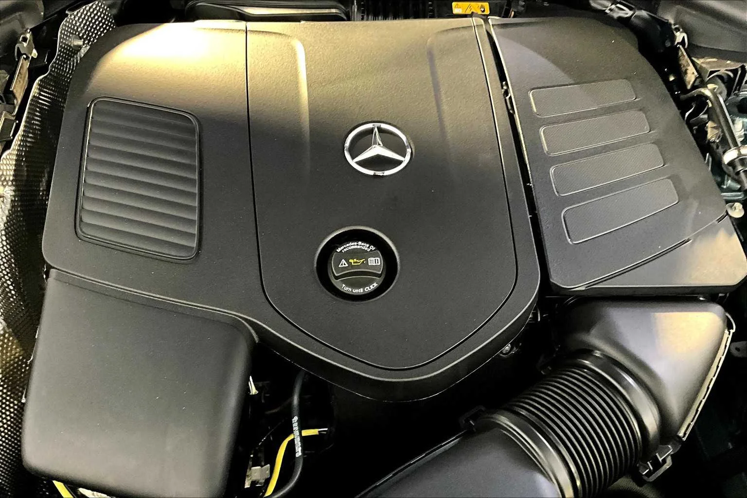 Used 2026 Verde Silver Metallic Mercedes-Benz GLC 300 image 15