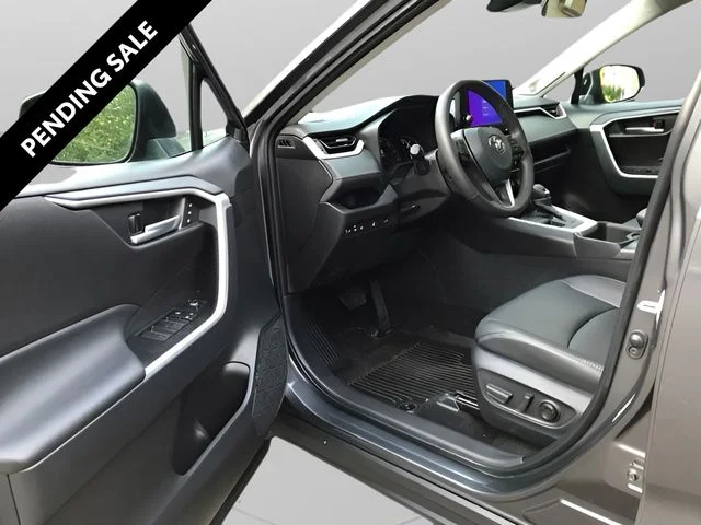 Used 2025 Gray Toyota XLE Premium image 10