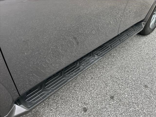 Used 2023 Anthracite Gray INFINITI LUXE image 9