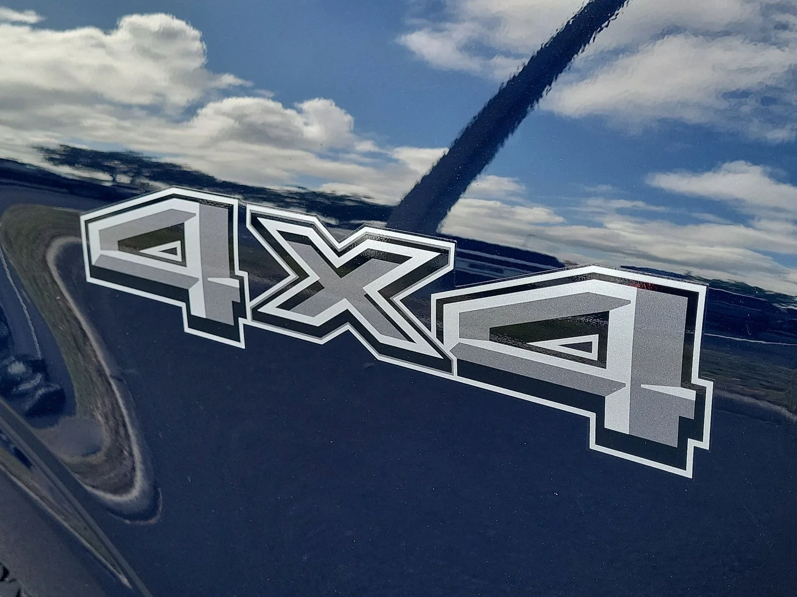 Certified Used 2025 Blue Ford XLT image 6