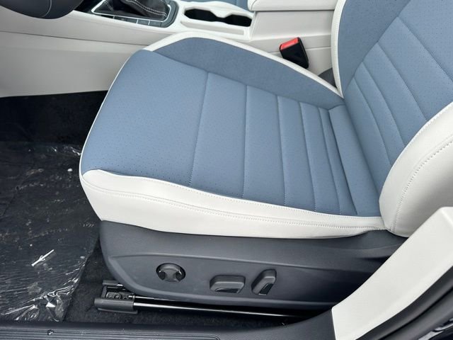 2025 Volkswagen Jetta SE - Photo 23