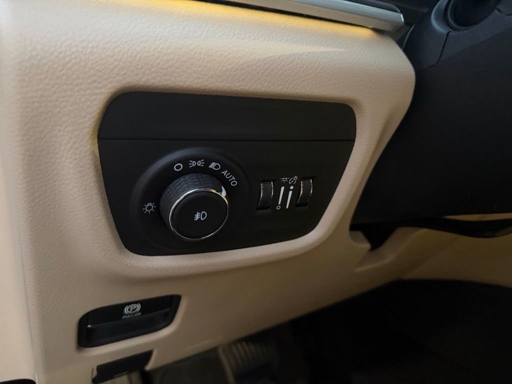 Used 2021 Red Jeep Limited image 21