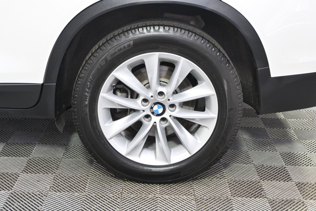 Used 2017 White Metallic BMW xDrive28i image 20