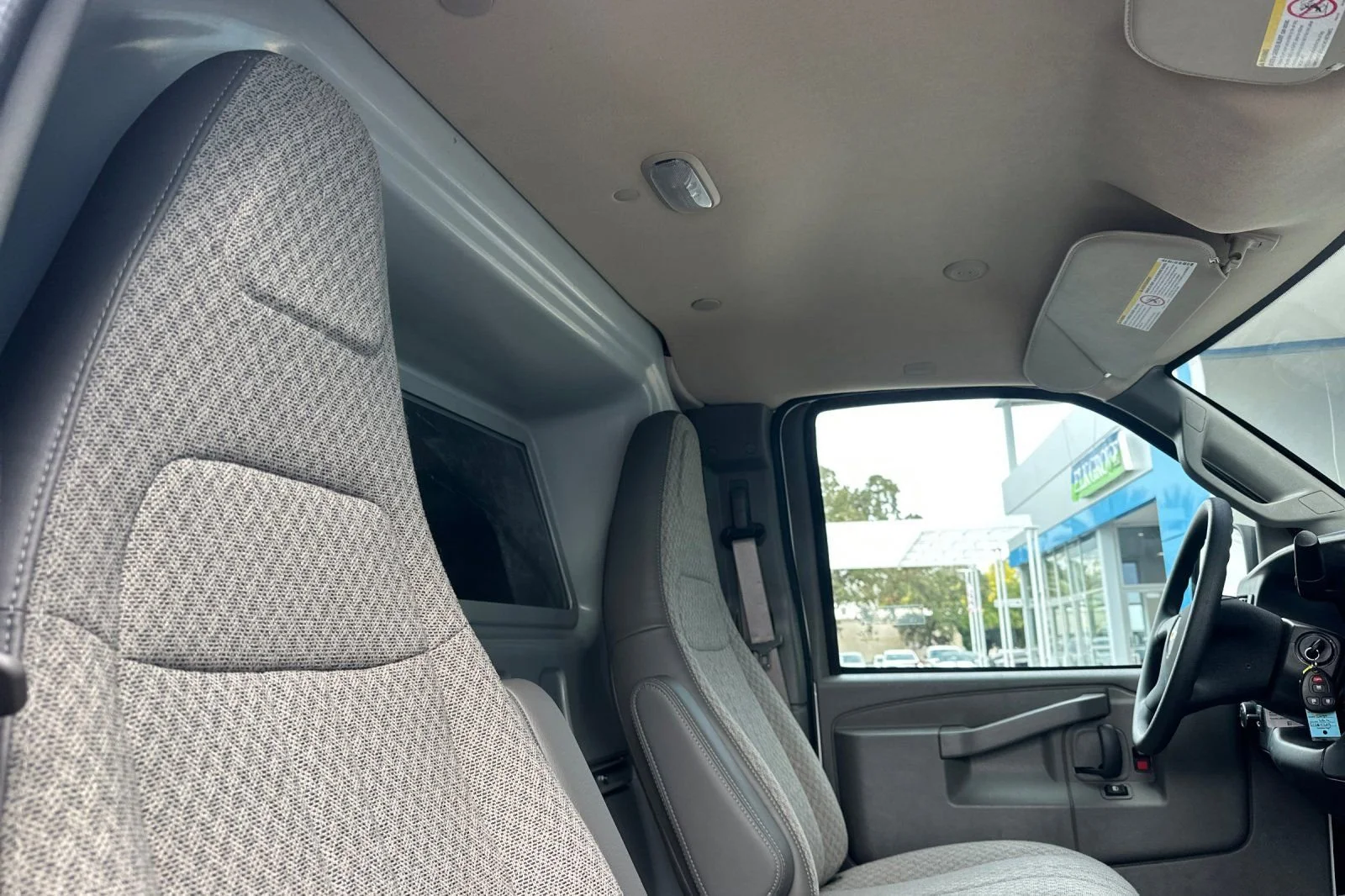 2025 Chevrolet Express Cargo Work Van - Photo 17