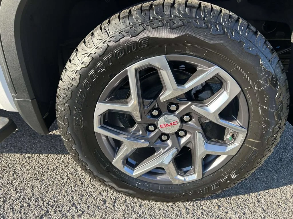New 2026 Summit White GMC SLT image 10