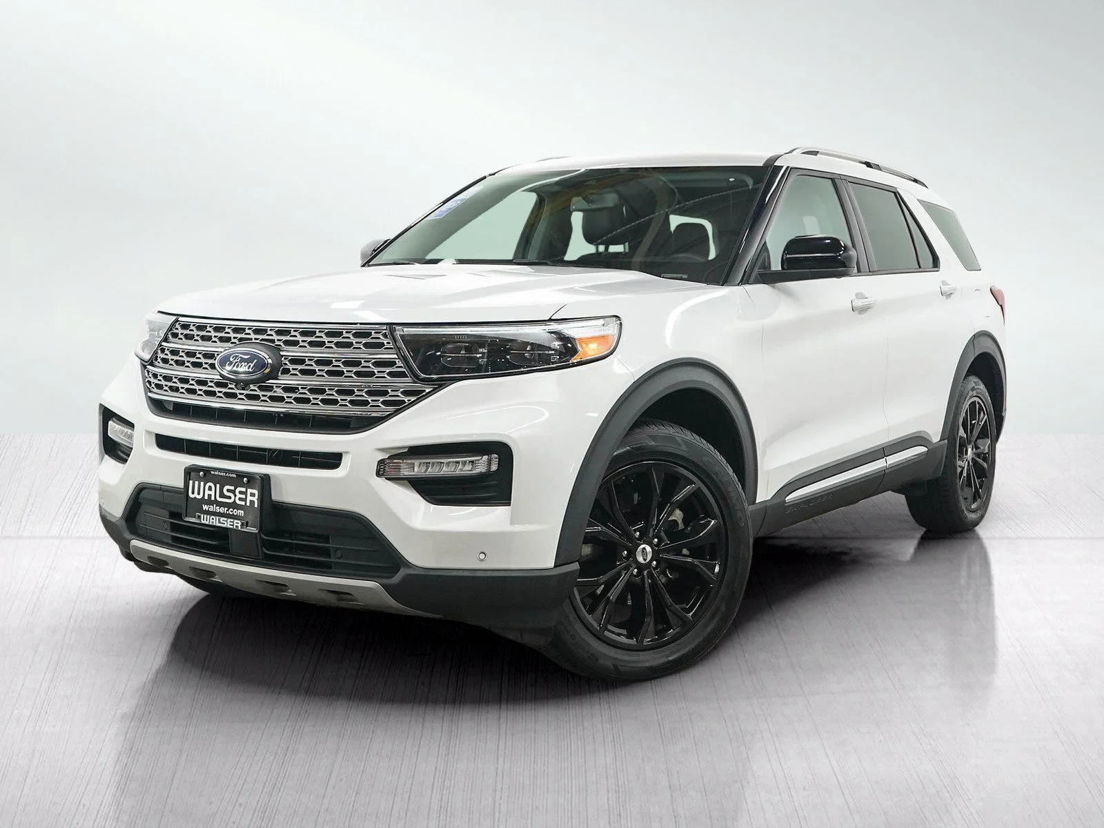 Used 2023 Oxford White Ford Limited image 1