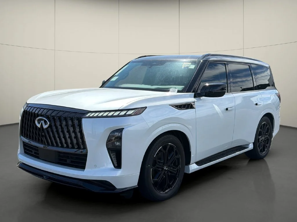 New 2027 2T RADIANT WHIT INFINITI Sport 4WD image 3