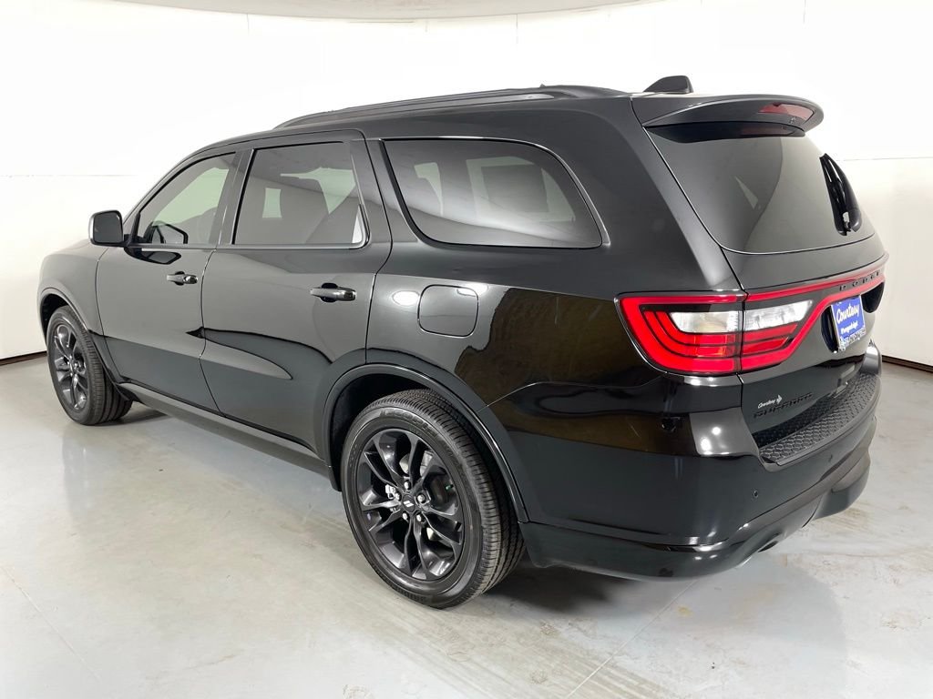 New 2026 Diamond Black Clear-Coat Exterior Paint Dodge GT image 6